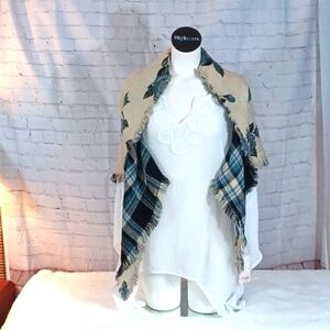 CANDIES  Blue & Black Plaid Blanket Scarve 68Lx30 W.‎ NWT